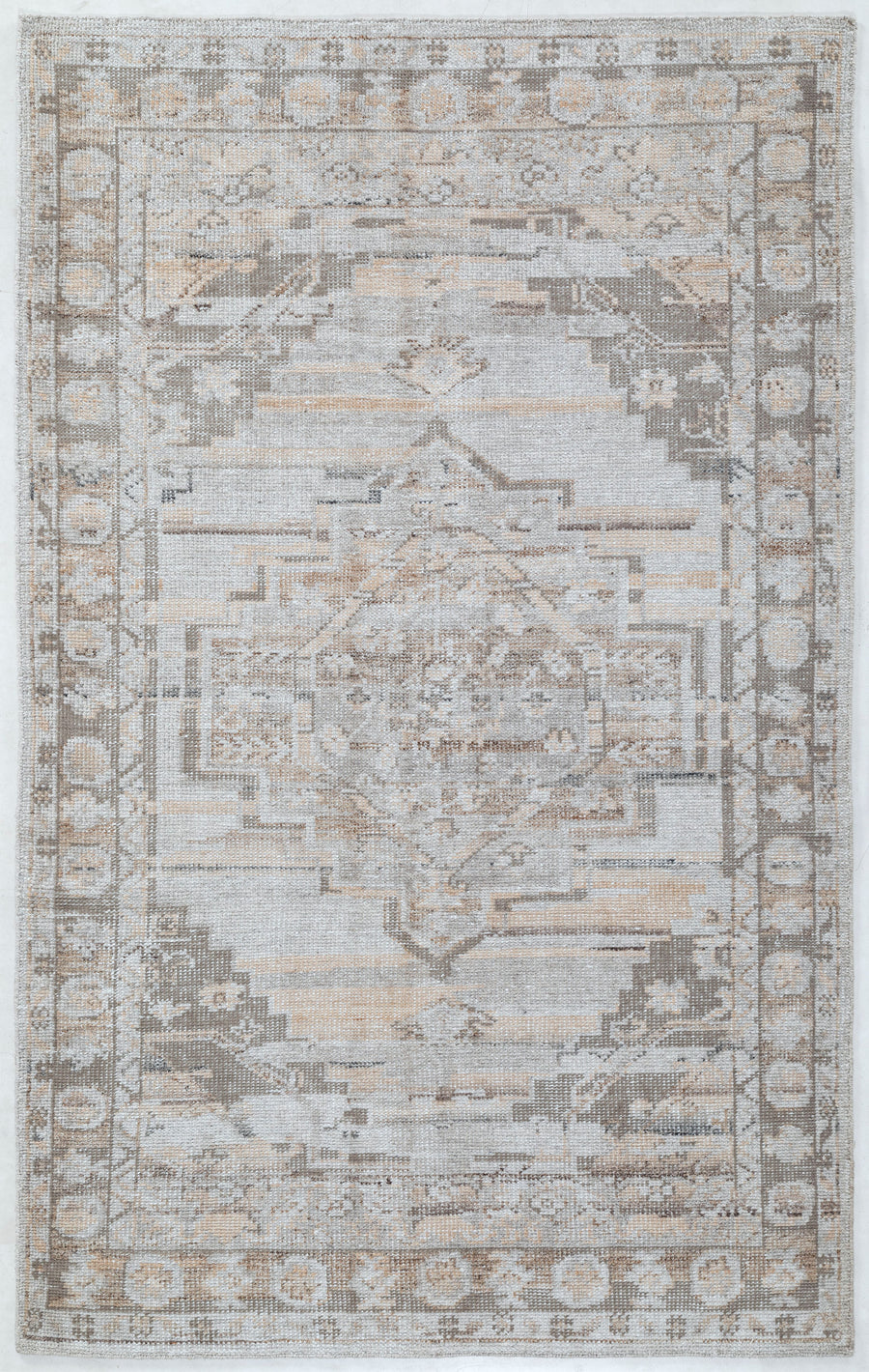 Soft Gray Geometric Medallion Hand Knotted Wool Area Rug 5x8