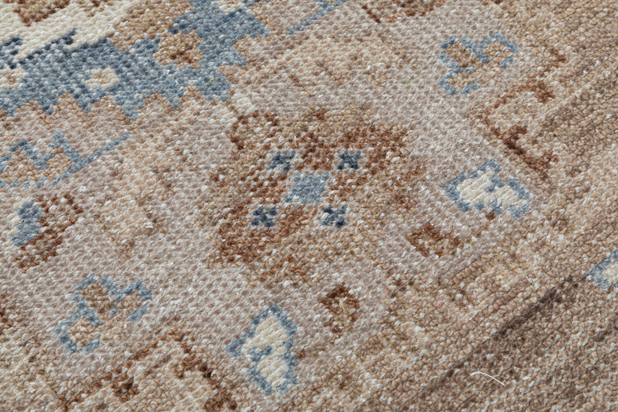 Halyn Medallion Hand Knotted Wool Area 5x8 taupe bhadohi carpets