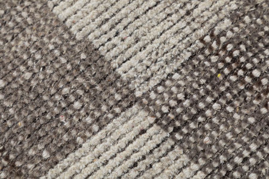 Geometric Checkerboard Hand Knotted Area Rug 5x8 gray